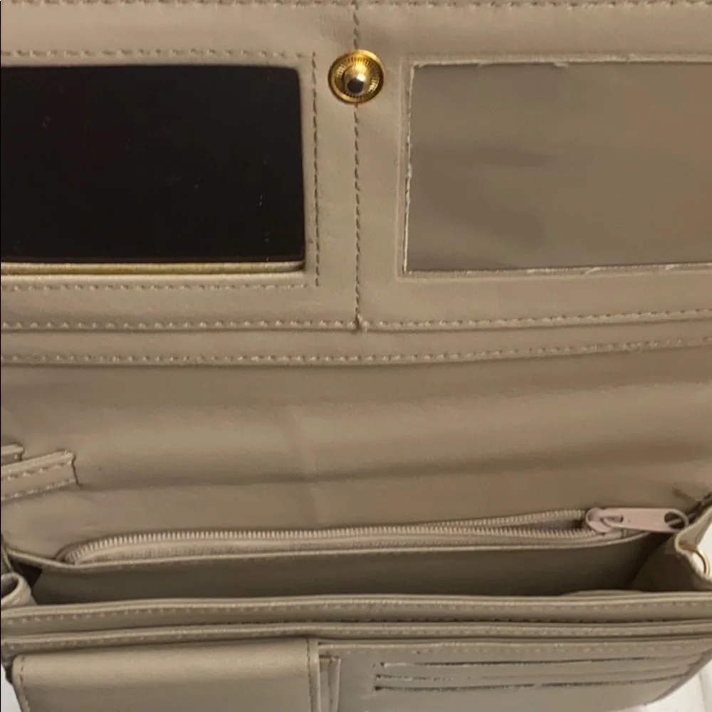 Buxton beige leather